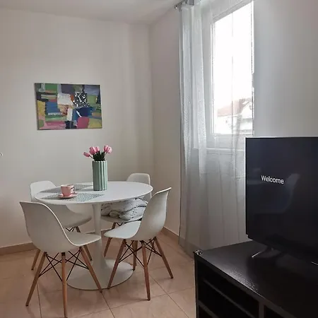 Apartment Four4